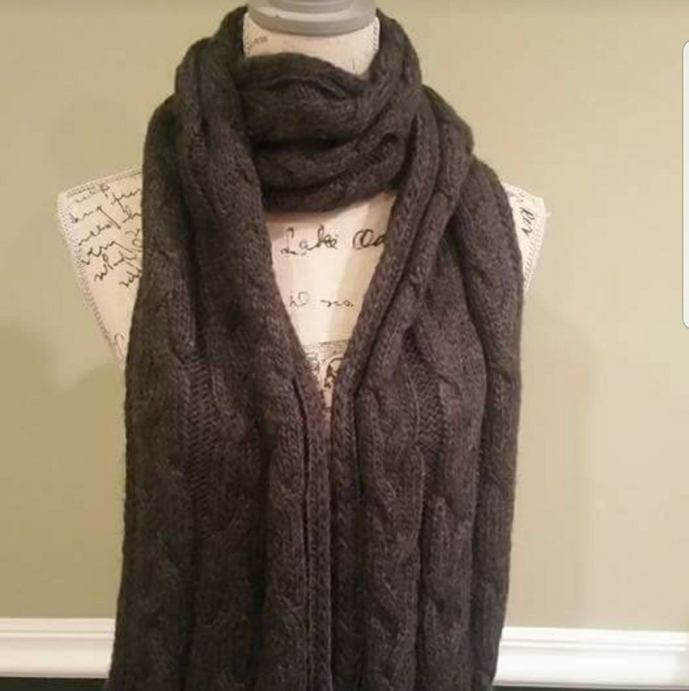 Michael Kors gray scarf